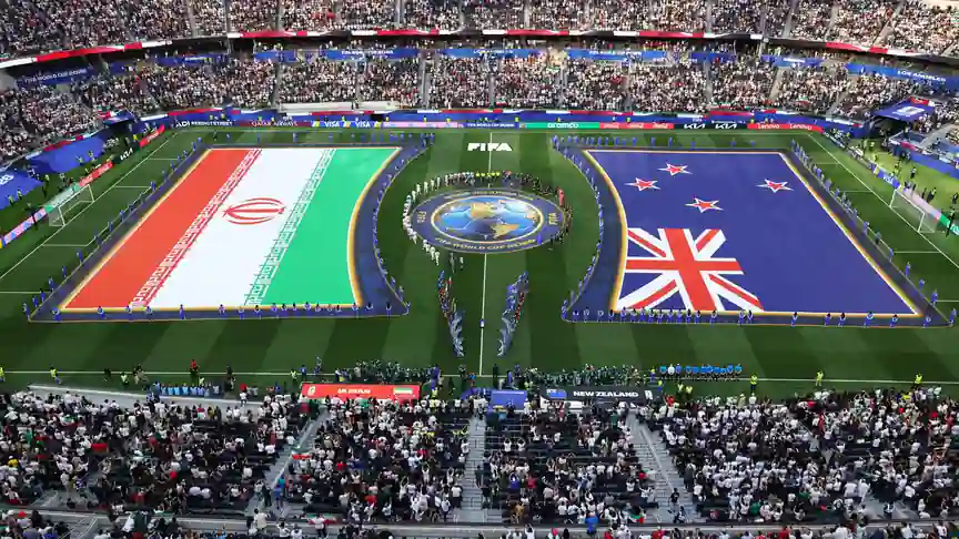 Elijah Just celebra sus goles con Nueva Zelanda ante Irán en el Mundial 2026