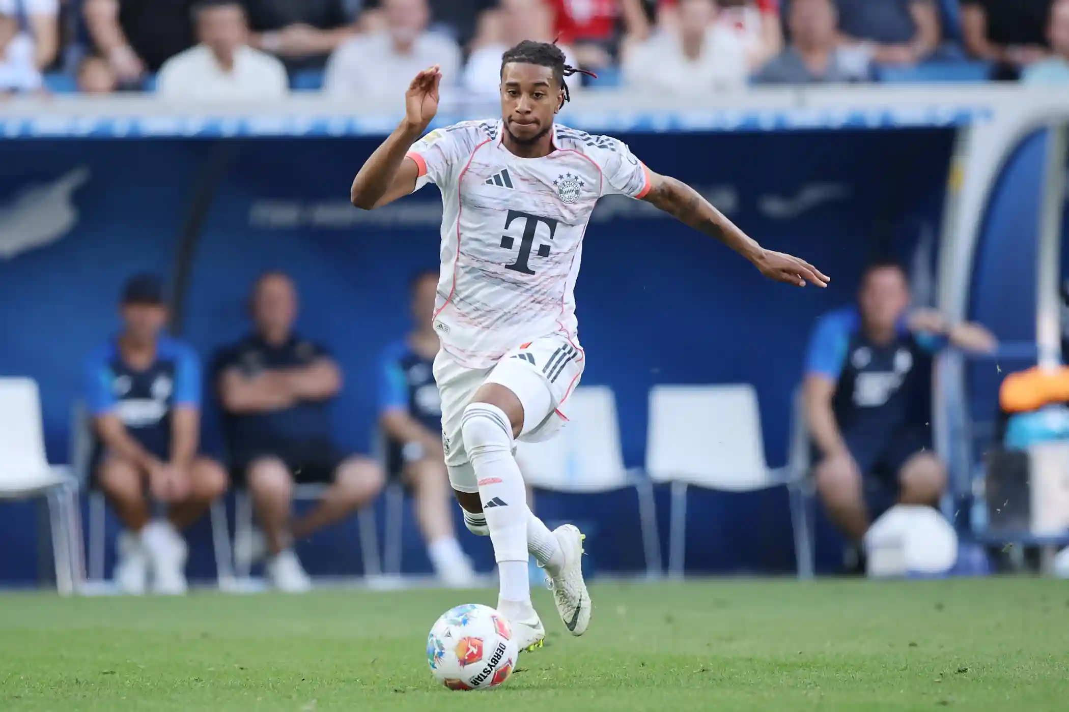 Michael Olise in action for Bayern Munich